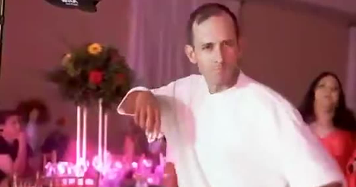 Bby Wow AI dance template on ViralReel — the bread-bite party exit